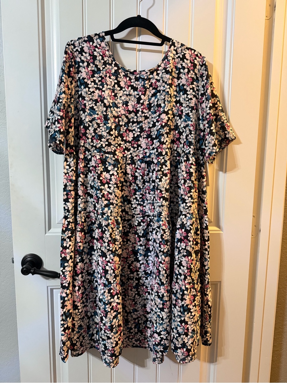 Floral Short Sleeve Mini Dress in Black and Pink